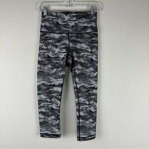 Lululemon Black White Luon Hazy Days Wunder Under Hi-Rise Crop Leggings Size 6